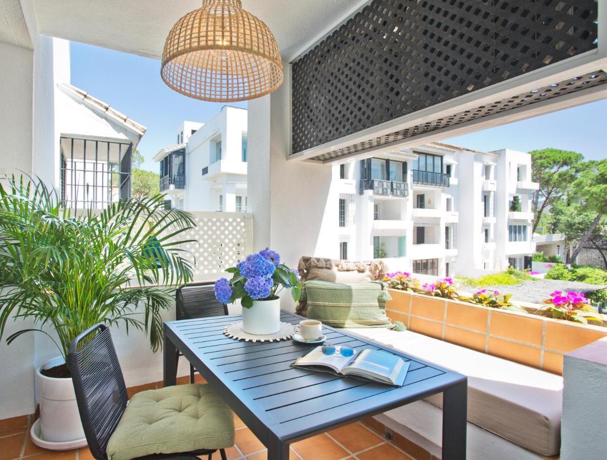 Beachfront Luxury Complex With Tropical Gardens & Pools Marbella Exteriör bild