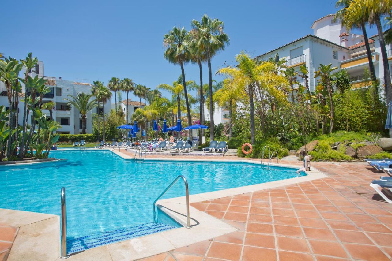 Beachfront Luxury Complex With Tropical Gardens & Pools Marbella Exteriör bild